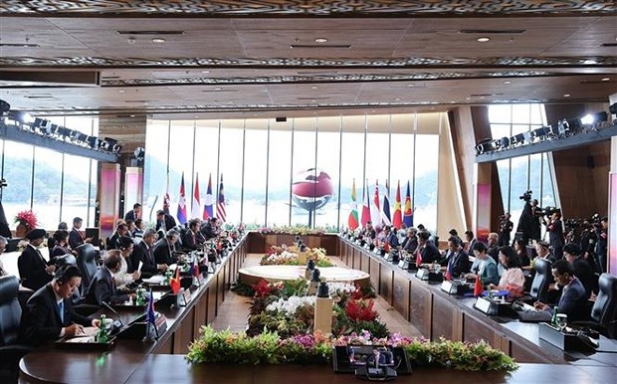 lao gap rut trien khai nang cap co so ha tang truoc them hoi nghi cap cao asean hinh anh 1