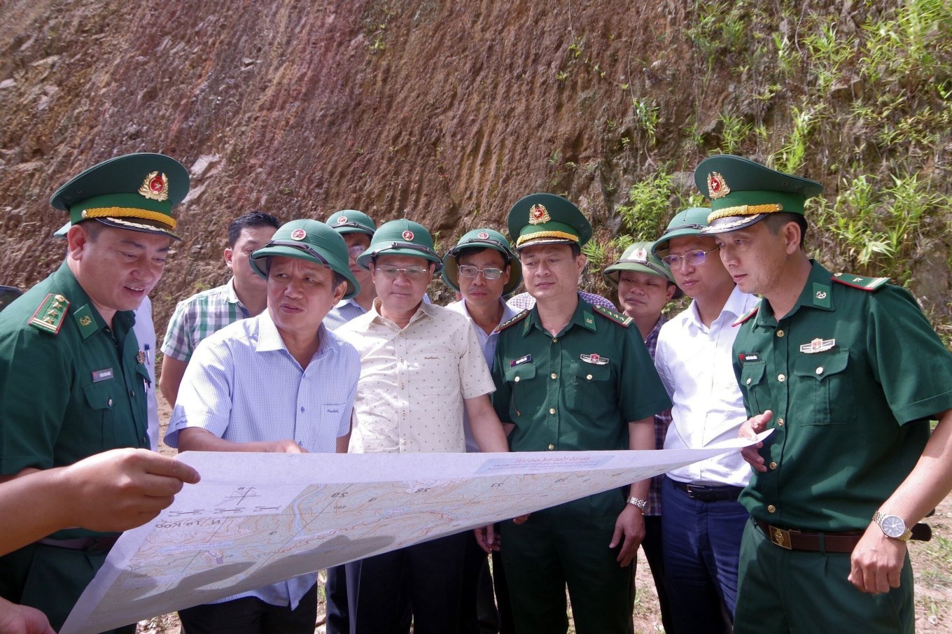 Thừa Thiên Huế nghiên cứu xây băng tải vận chuyển than từ Lào