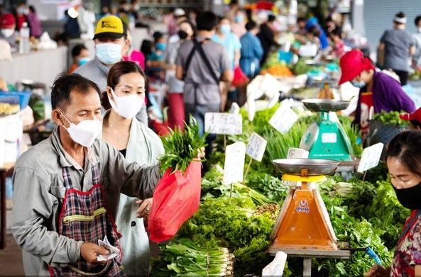 Lào nâng mức lương tối thiểu lên 1.6 triệu LAK từ tháng 10