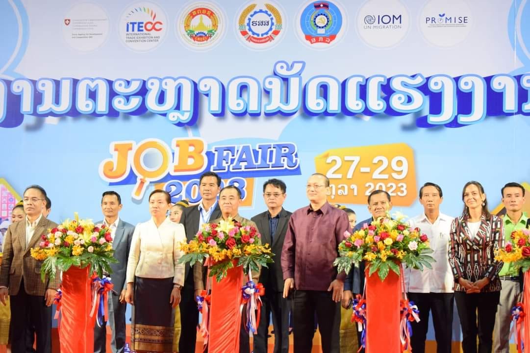 Gần 100 doanh nghiệp tham gia hội chợ việc làm Lào 2023
