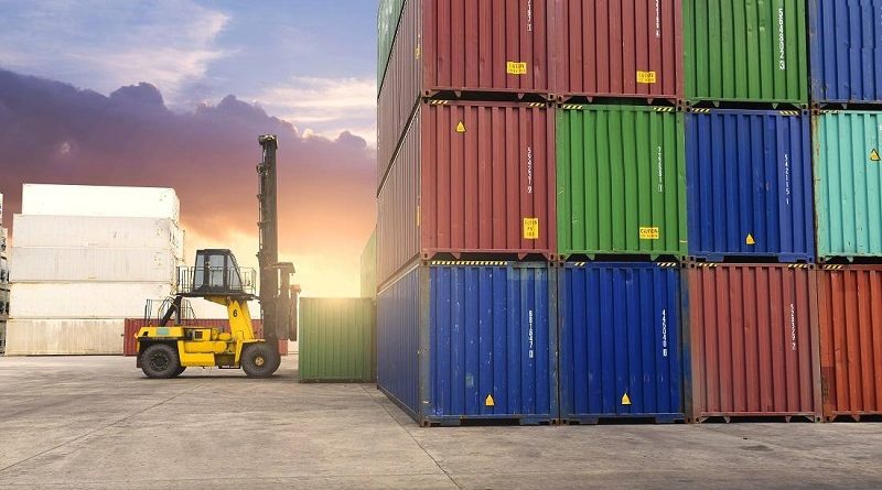 Thâm hụt thương mại của Lào tăng mạnh