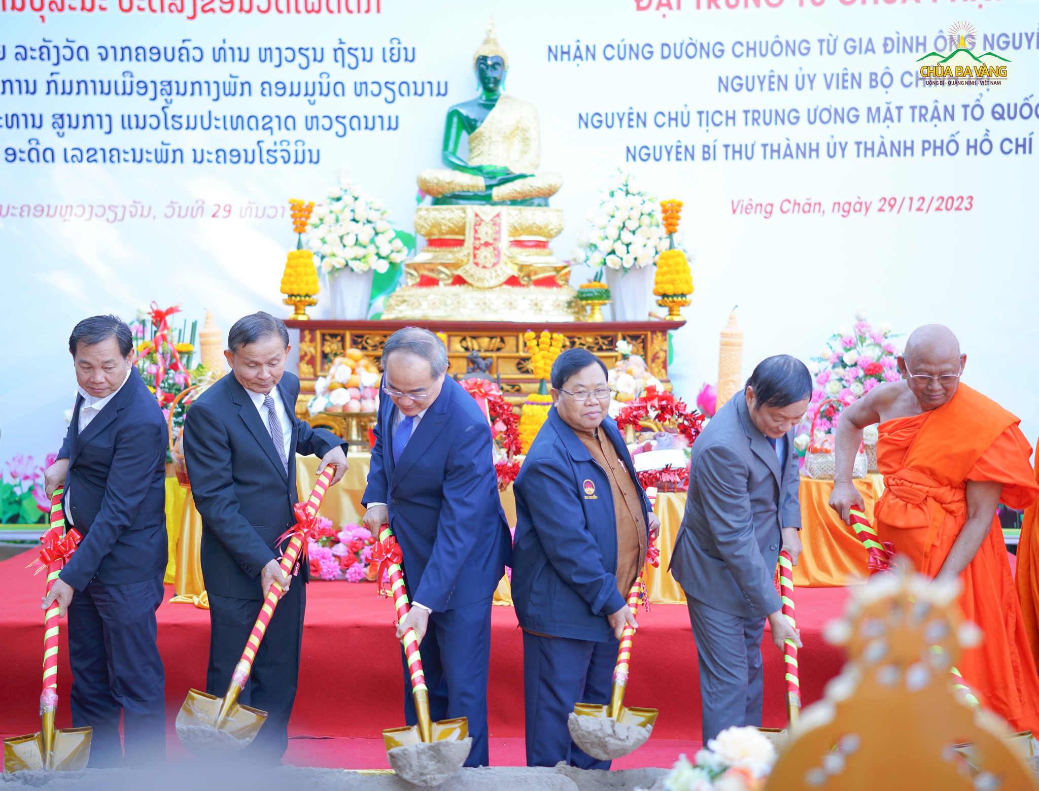 Động thổ trùng tu chùa Phật Tích tại thủ đô Viêng Chăn (Lào)