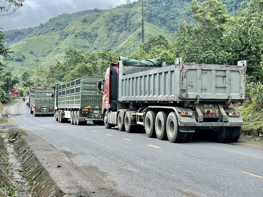Bố trí 66,5 tỉ đồng duy tu quốc lộ 15D nối với Lào
