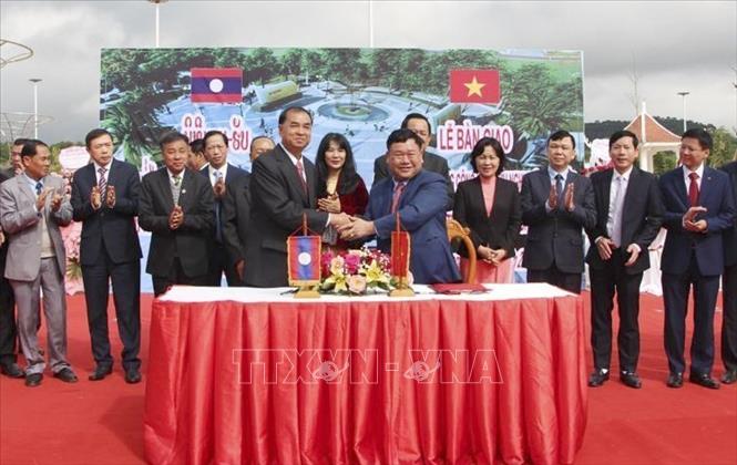 Khánh thành và bàn giao Công viên Hữu nghị Việt Nam – Lào
