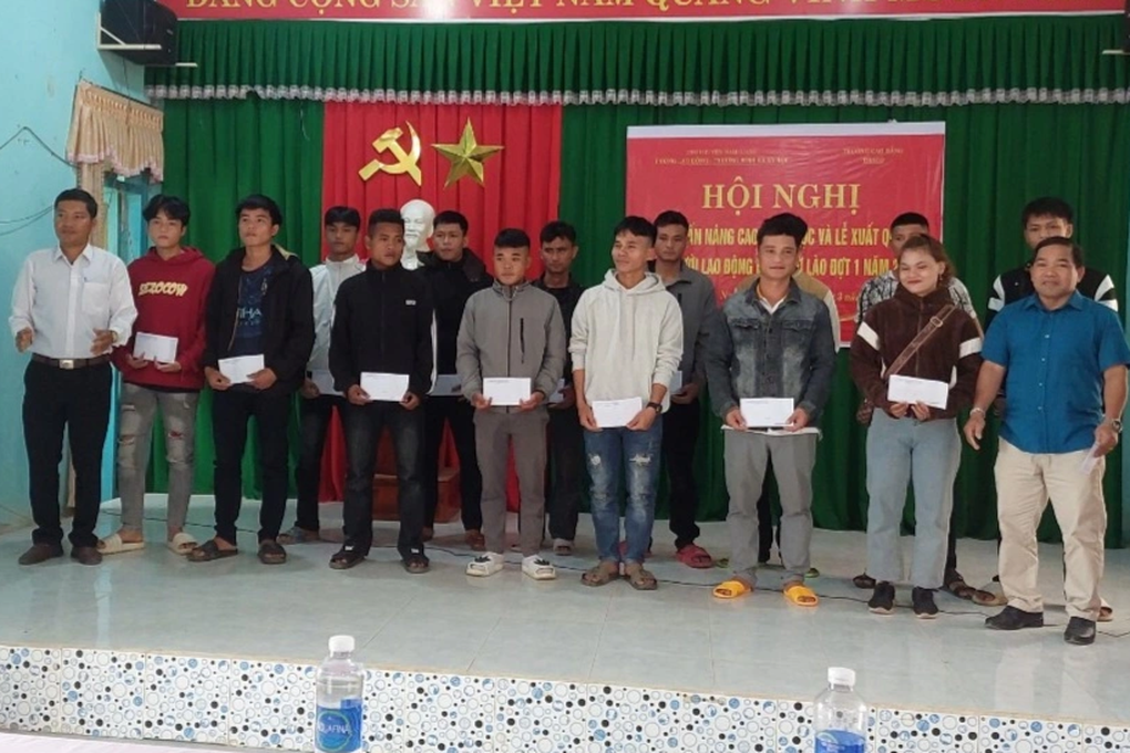 Cần 4.500 lao động Việt đi Lào làm việc, lương 8-10 triệu đồng/tháng - 2 Cần 4.500 lao động Việt đi Lào làm việc, lương 8-10 triệu đồng/tháng - 2