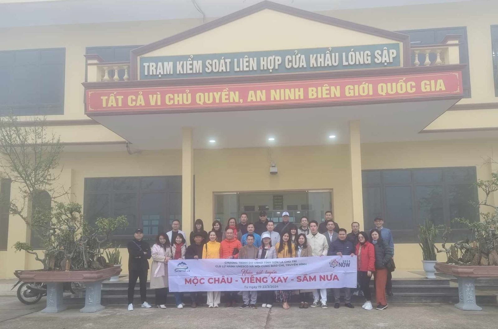 Bình yên tại Hủa Phăn, Lào