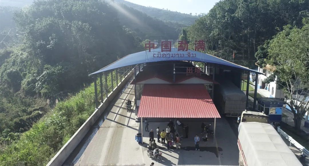 Quý 1 năm 2024 lượng người xuất nhập cảnh qua cửa khẩu địa phương Luong Namtha – Vân Nam tăng mạnh, lên tới 387%