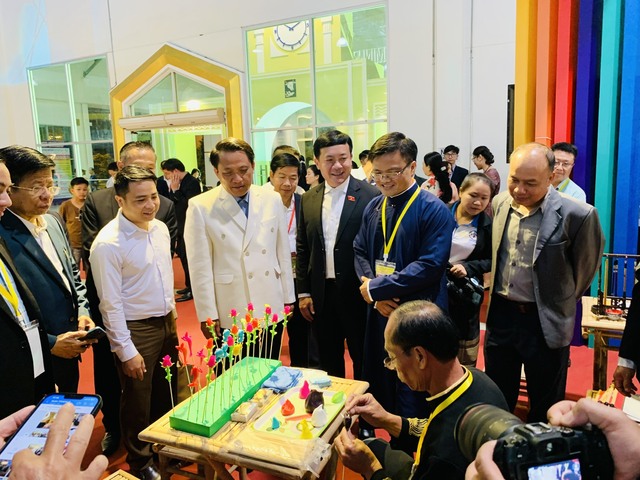 Sở Du lịch TP Hồ Chí Minh quảng bá du lịch tại Lào - Ảnh 1. Sở Du lịch TP Hồ Chí Minh quảng bá du lịch tại Lào - Ảnh 1.