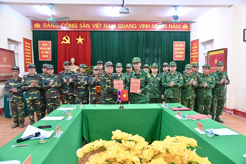 Tuần tra song phương biên giới cấp tỉnh Nghệ An-Xiêng Khoảng (Lào) ảnh 2