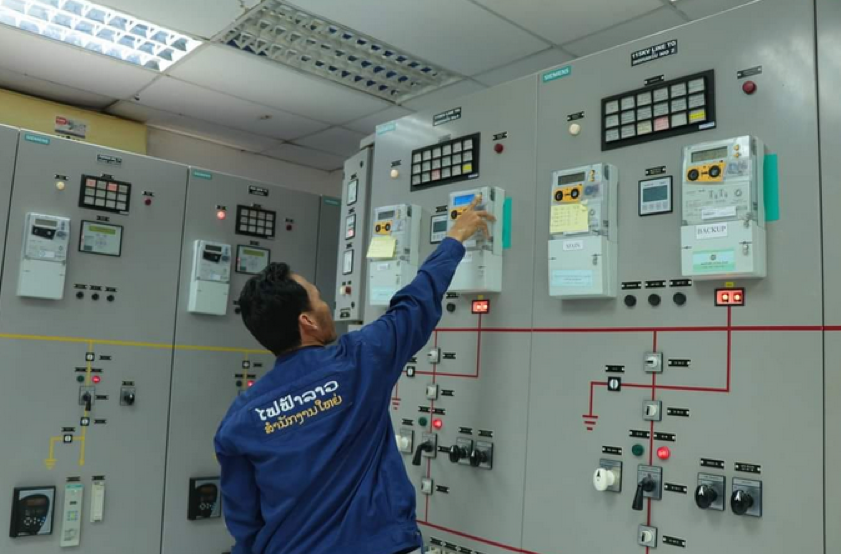 Lào kêu gọi người dân tiết kiệm điện