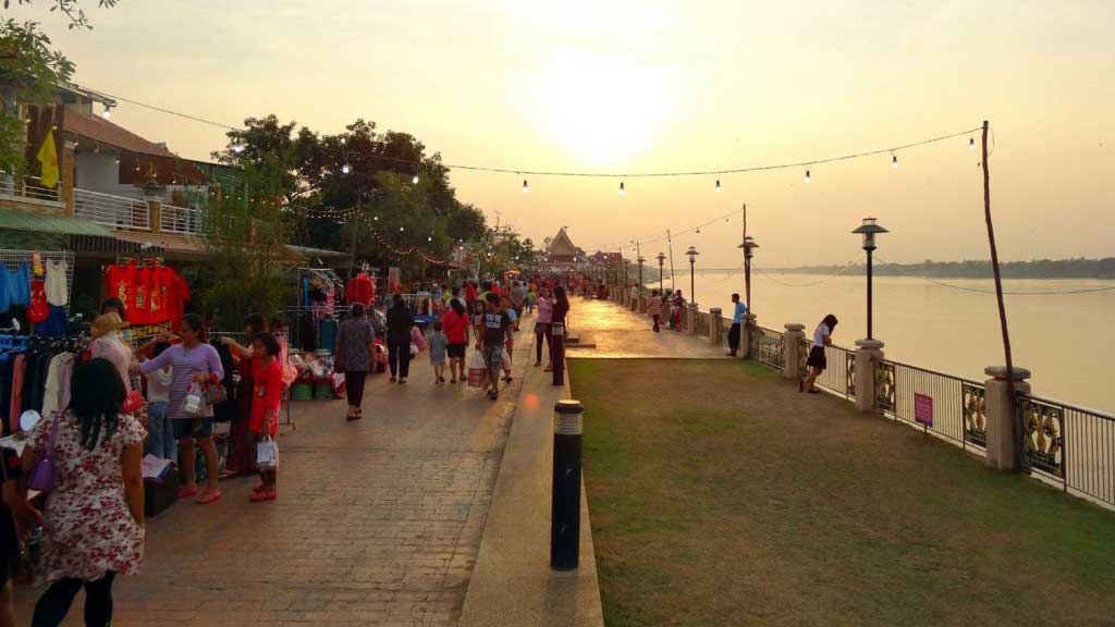 Lào trong danh sách được Thái Lan tăng thời gian miễn thị thực