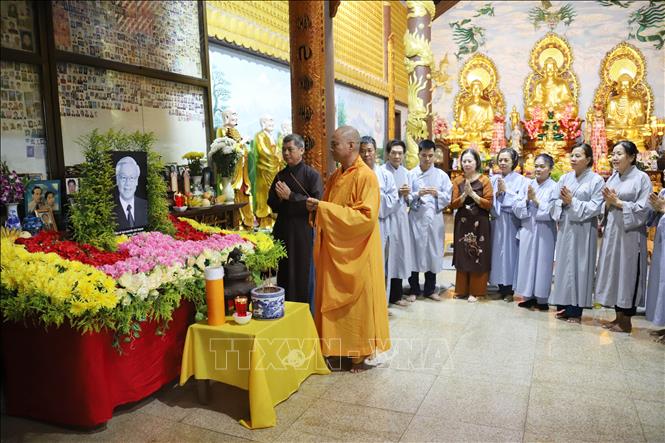 Cộng đồng người Việt Nam tại Lào tưởng nhớ Tổng Bí thư Nguyễn Phú Trọng