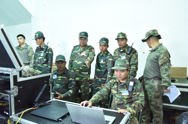 Lực lượng thông tin Quân đội Lào bảo đảm nhiệm vụ chuyên môn thông tin liên lạc cho Tập trận Lào – Trung 2024
