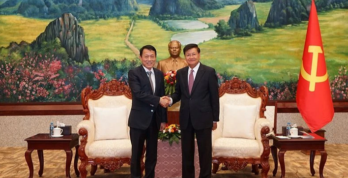Bộ trưởng Bộ Công an Việt Nam có chuyến thăm chính thức đầu tiên đến Lào