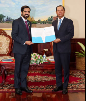 Trưởng đại diện Cơ quan UNICEF tại Lào trình thư bổ nhiệm chức vụ tại Lào