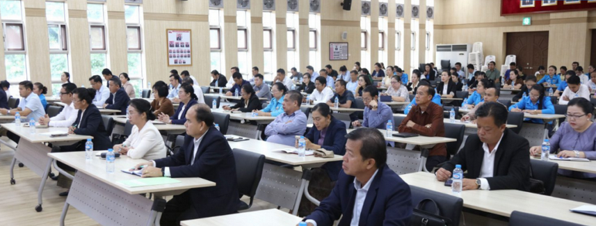 Bộ Tài chính Lào trao quyết định chuẩn y, bổ nhiệm một số vị trí lãnh đạo chủ chốt của Bộ