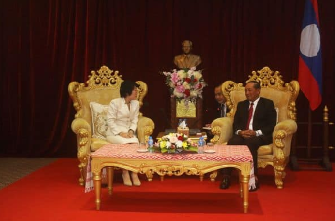 Đại sứ Trung Quốc tại Lào thăm và làm việc tại tỉnh Luang Prabang