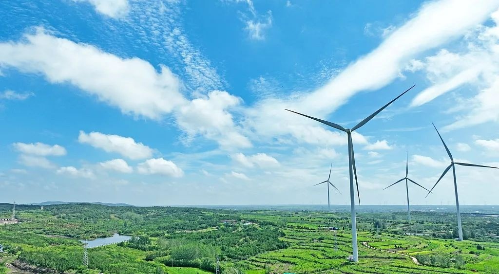 Trung Quốc và Lào đẩy mạnh hợp tác năng lượng xanh và phát triển bền vững