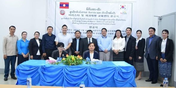 Hàn Quốc tặng trung tâm đào tạo dạy nghề pha chế cà phê và làm bánh cho Lào