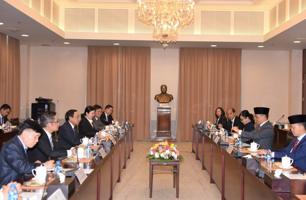 Thường trực Ban Bí thư Lào tiếp lãnh đạo đảng Gerindra của Indonesia