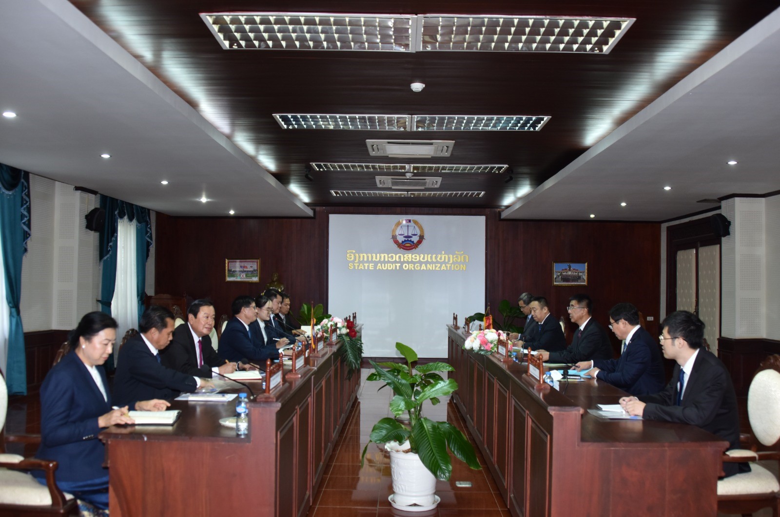 Kiểm toán Nhà nước Lào và Trung Quốc tăng cường hợp tác