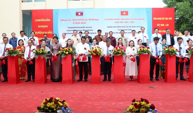 Trường THCS Thống nhất, món quà hữu nghị của tỉnh Quảng Bình dành cho tỉnh Khammuan chính thức khánh thành đi vào hoạt động
