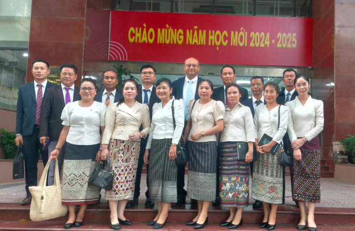 Việt Nam tiếp tục hỗ trợ đào tạo nhân sự quản lý truyền thông của Lào