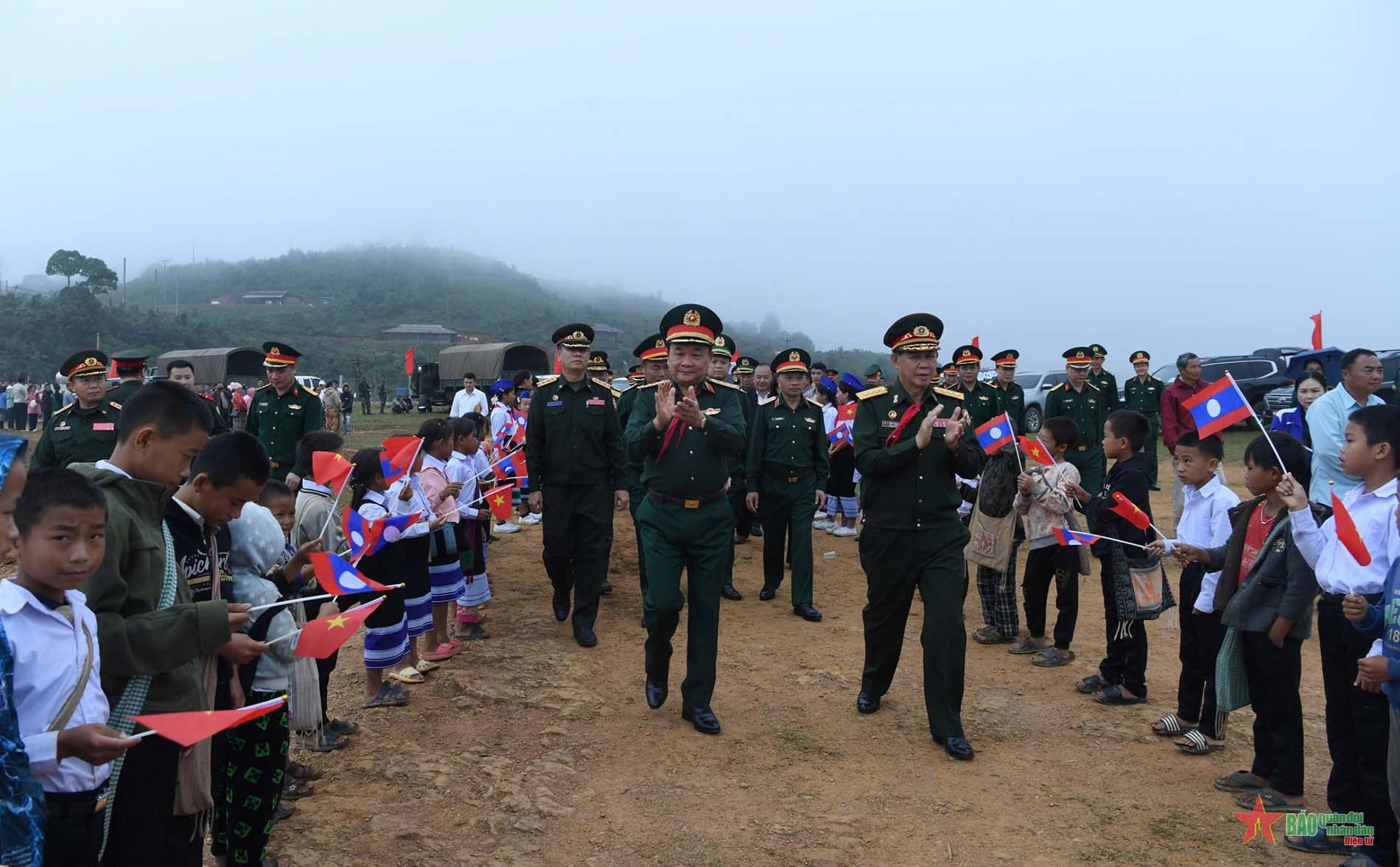 Tổng duyệt Giao lưu hữu nghị quốc phòng biên giới Việt Nam - Lào lần thứ hai