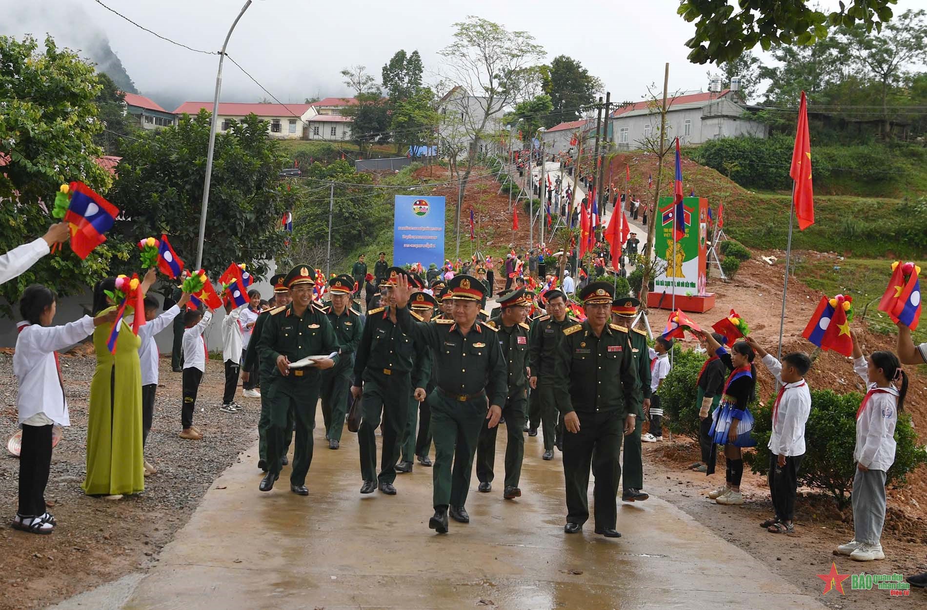 Tổng duyệt Giao lưu hữu nghị quốc phòng biên giới Việt Nam - Lào lần thứ hai