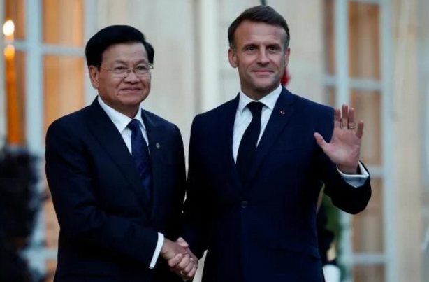 Chủ tịch nước Lào gặp song phương Tổng thống Pháp tại Paris