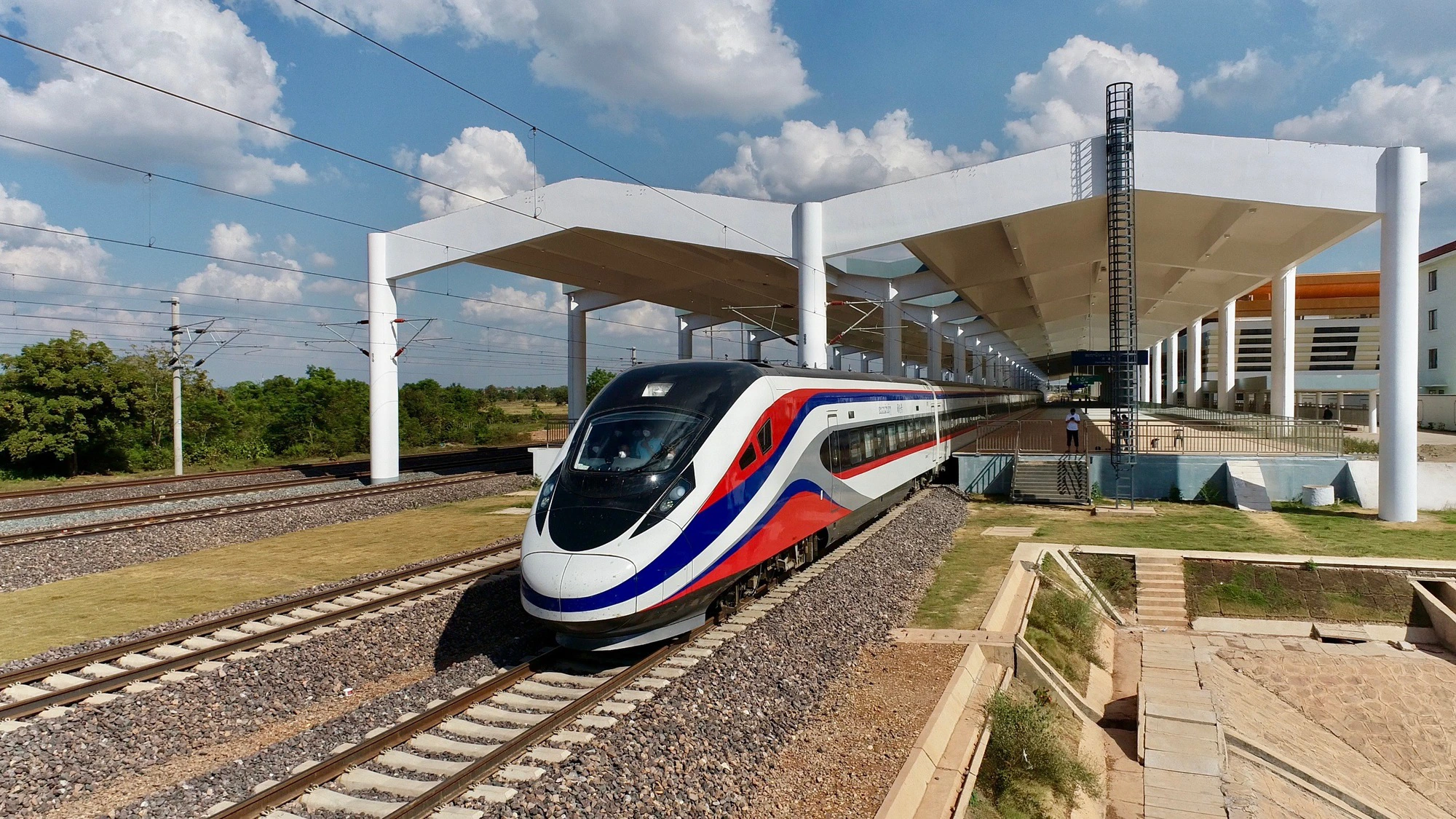 Gần 20 vụ việc tiêu cực xảy ra trên tuyến đường sắt Lào – Trung Quốc trong 10 tháng qua