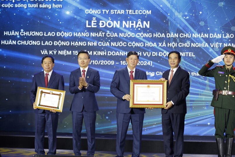 Unitel nhận Huân chương của Chính phủ hai nước Việt Nam – Lào