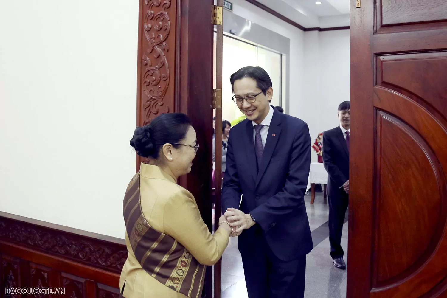 Việt Nam – Lào: Mối quan hệ song phương bền chặt Thứ trưởng Đỗ Hùng Việt chúc mừng Đại sứ quán Lào tại Việt Nam nhân dịp Quốc khánh