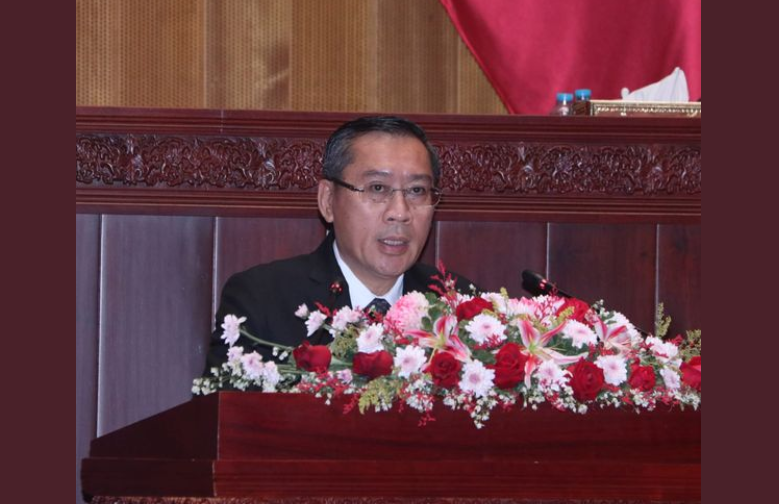 Bộ trưởng Bộ Năng lượng và Mỏ Lào trả lời chất vấn về những vướng mắc trong việc thực hiện các dự án khai thác khoáng sản