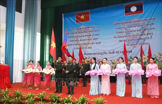 Học viện Quốc phòng Việt Nam – Lào tăng cường thắt chặt quan hệ