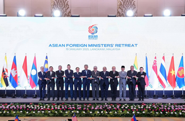 Hội nghị hẹp Bộ trưởng Ngoại giao ASEAN bàn thảo nhiều vấn đề quan trọng
