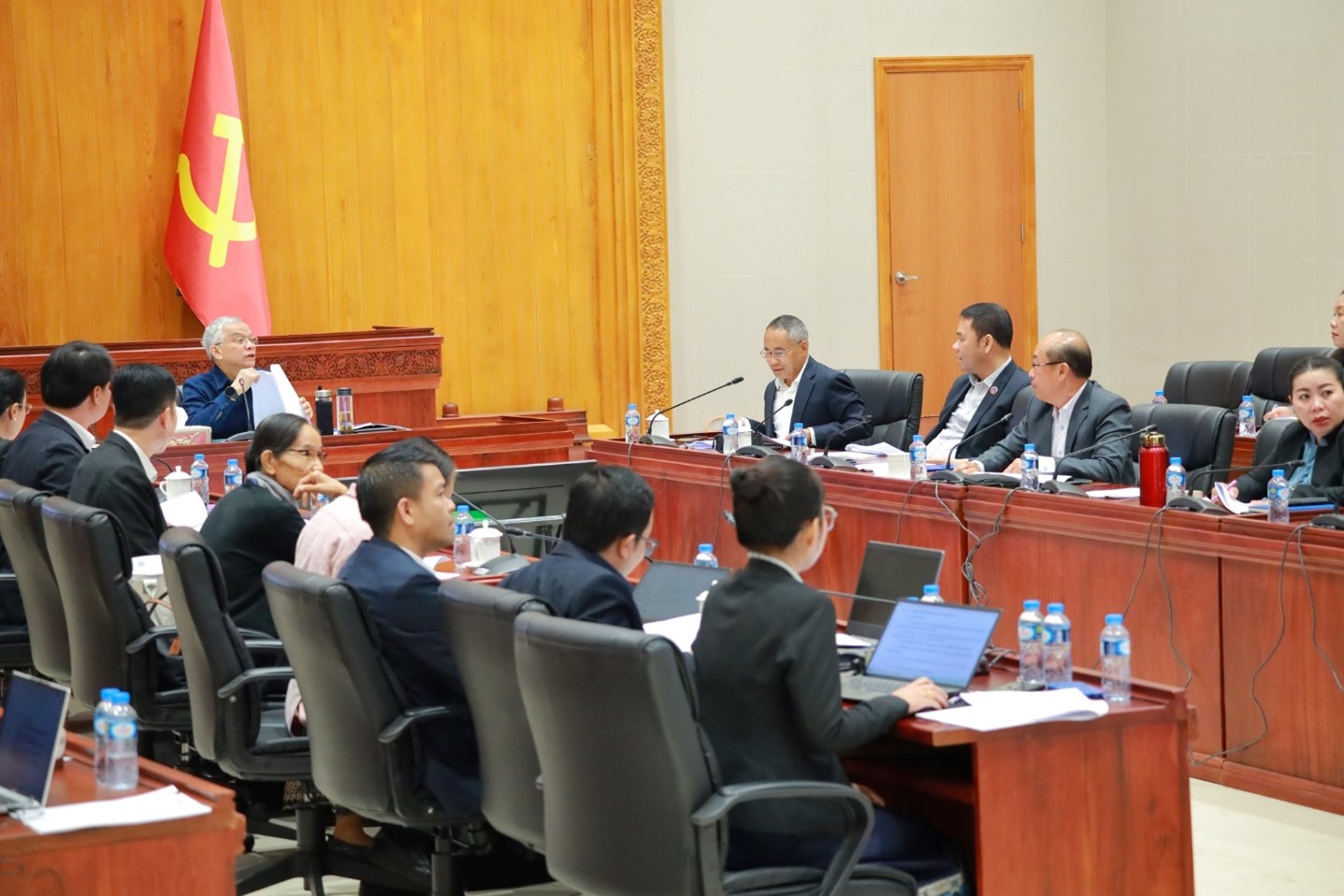 Quốc hội Lào tổ chức cuộc họp hoàn thiện hai dự thảo luật