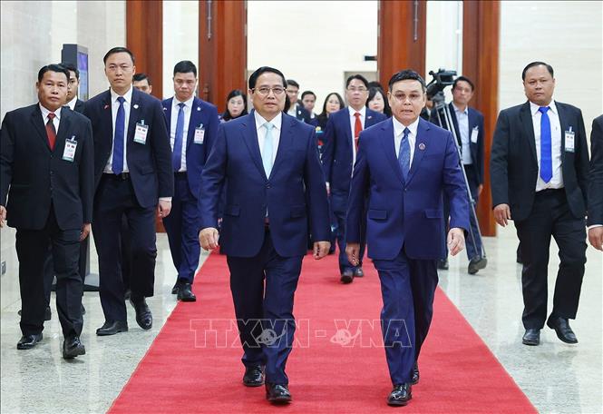 Thủ tướng Phạm Minh Chính hội kiến Chủ tịch Quốc hội Lào