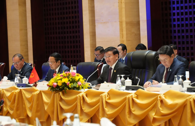 Hội nghị cấp cao lần thứ 15 giữa Đảng Nhân dân Cách mạng Lào và Đảng Nhân dân Campuchia diễn ra thành công tốt đẹp