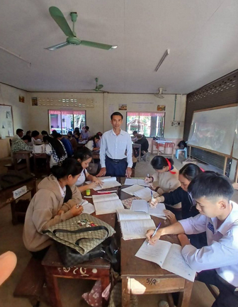 Đảng, Nhà nước Lào phấn đấu cải cách hệ thống giáo dục