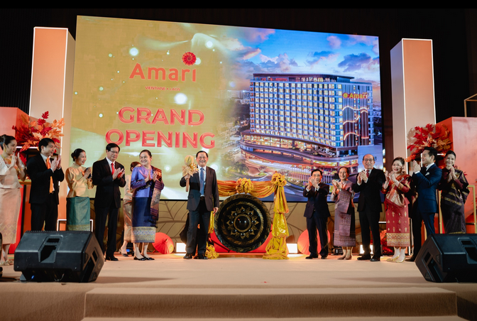 Thủ tướng Lào dự khai trương Khách sạn Amari Vientiane
