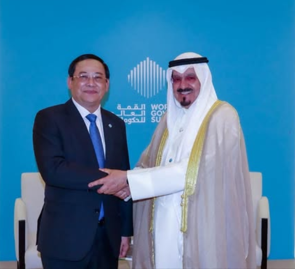 Thủ tướng Lào khuyến khích các doanh nhân của Kuwait đến Lào đầu tư