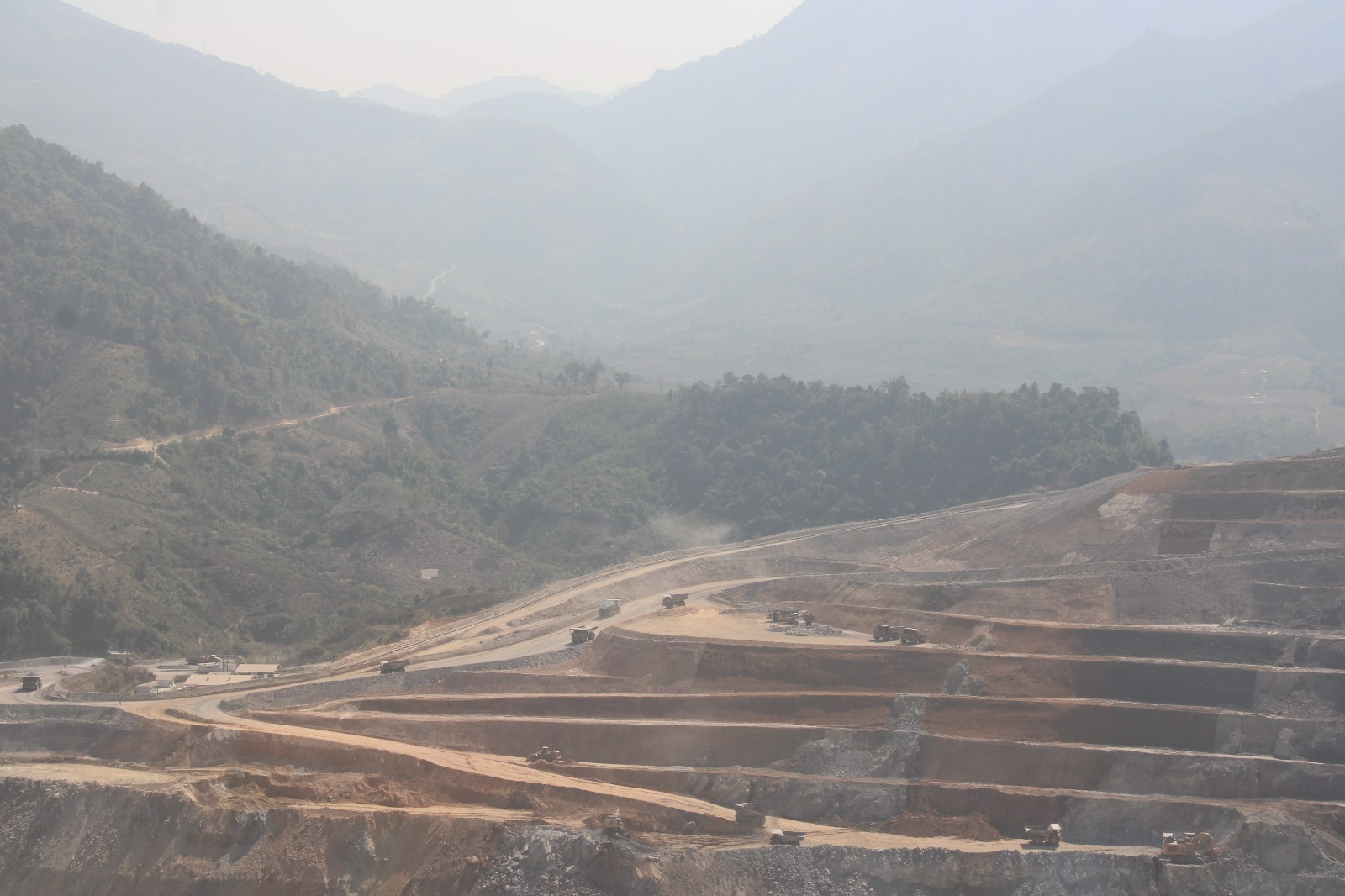 Sản lượng khai thác tại mỏ vàng Phu Kham đạt 30 triệu tấn trong năm 2024