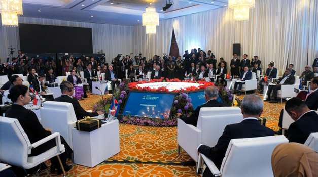 Bộ trưởng Quốc phòng Lào tham dự Hội nghị hẹp Bộ trưởng Quốc phòng các nước ASEAN