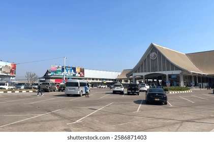 Cửa khẩu quốc tế Cầu Hữu nghị Lào – Thái số 1 triển khai cấp giấy theo dõi phương tiện xuất – nhập cảnh
