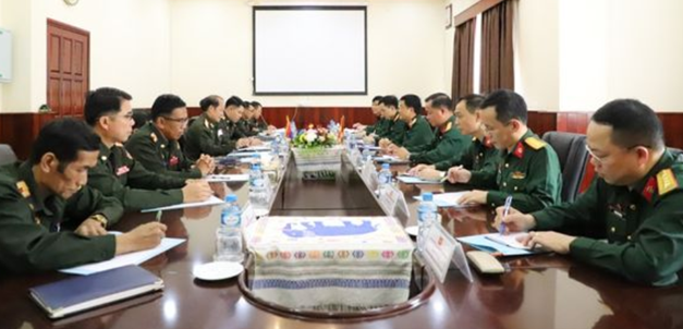 Binh chủng Hóa học Quân đội Nhân dân Việt Nam làm việc cùng Cục Hóa học/Bộ Tổng Tham mưu Quân đội Lào
