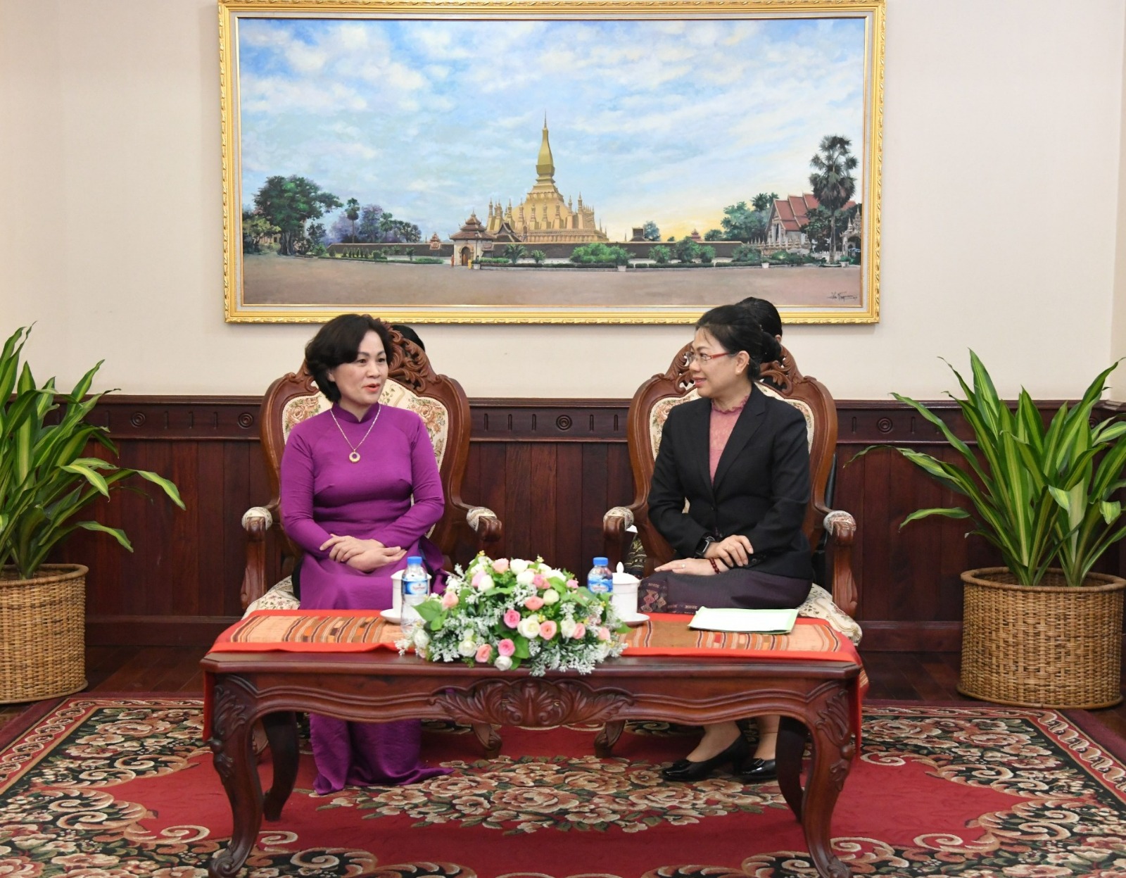 Bà Kiều Thị Hằng Phúc chào kết thúc nhiệm kỳ Tổng Lãnh sự tại Luang Prabang