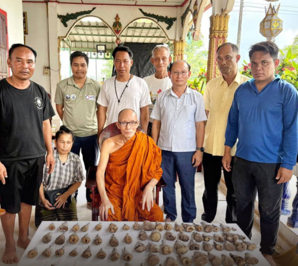 Phát hiện 70 tượng Phật cổ tại chùa Muang Kang, tỉnh Champasak