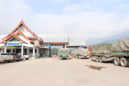 Thu ngân sách cửa khẩu Naphao tăng vọt nhờ xuất khẩu khoáng sản