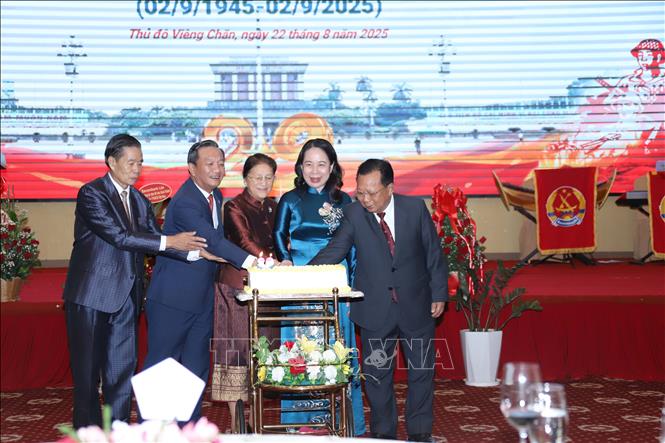 Đại sứ quán Việt Nam tại Lào tổ chức tiệc chiêu đãi kỷ niệm 80 năm Quốc khánh